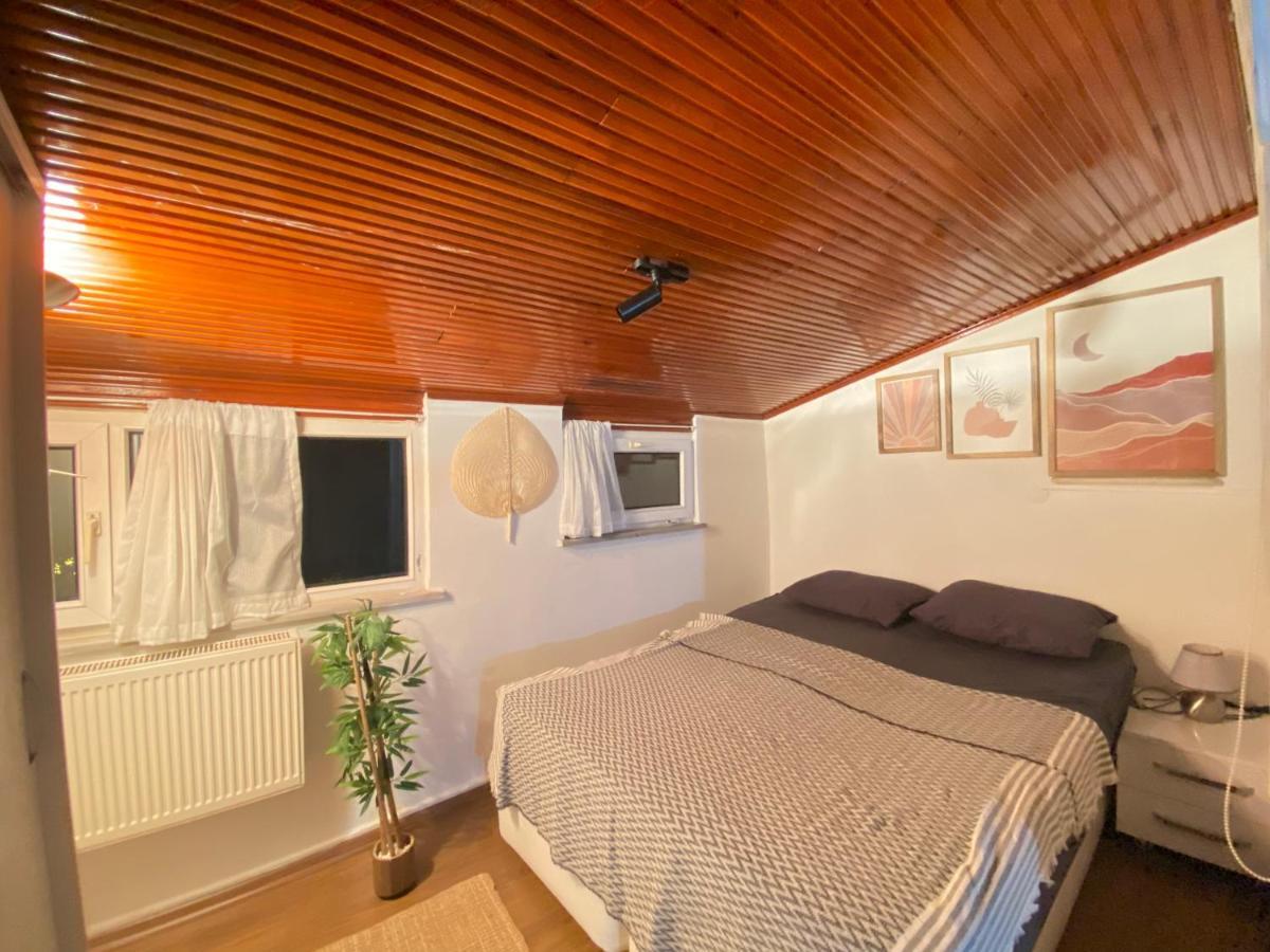 Stylish 2 Bedrooms 1 Lounge Flat In Kadikoey 伊斯坦布尔